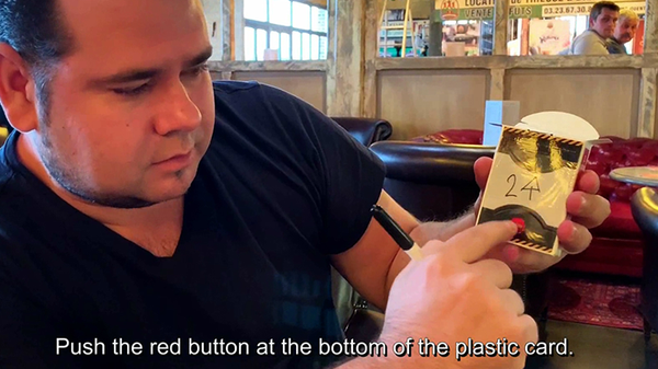PUSH CARD (Spanish) by Mickael Chatelain  - Trick - Got Magic?