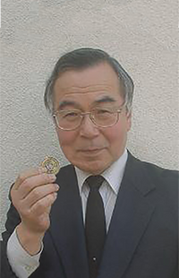 Joe Rindfleisch's Legend Bands: Shigeo Futagawa Bubble Gum Bands - Trick - Got Magic?
