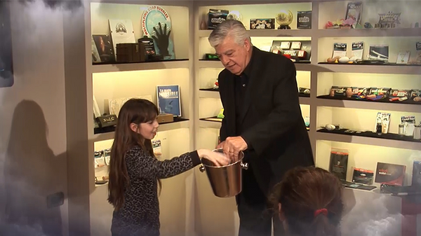 The Bucket by Iñaki Zabaletta, Greco and Vernet - DVD - Got Magic?